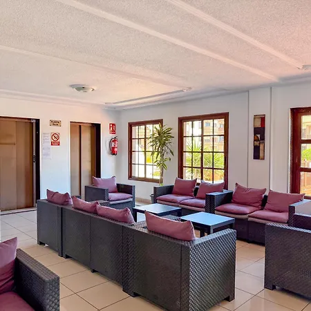 Magnificent Balcon With Sea And Pool View Коста-дель-Силенцио